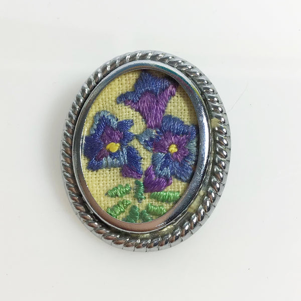 1950s vintage embroidered floral brooch