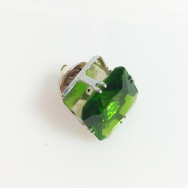 Emerald green glass tie tack pin