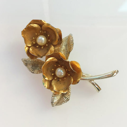 Gold Tone Double Flower and Faux Pearl Brooch