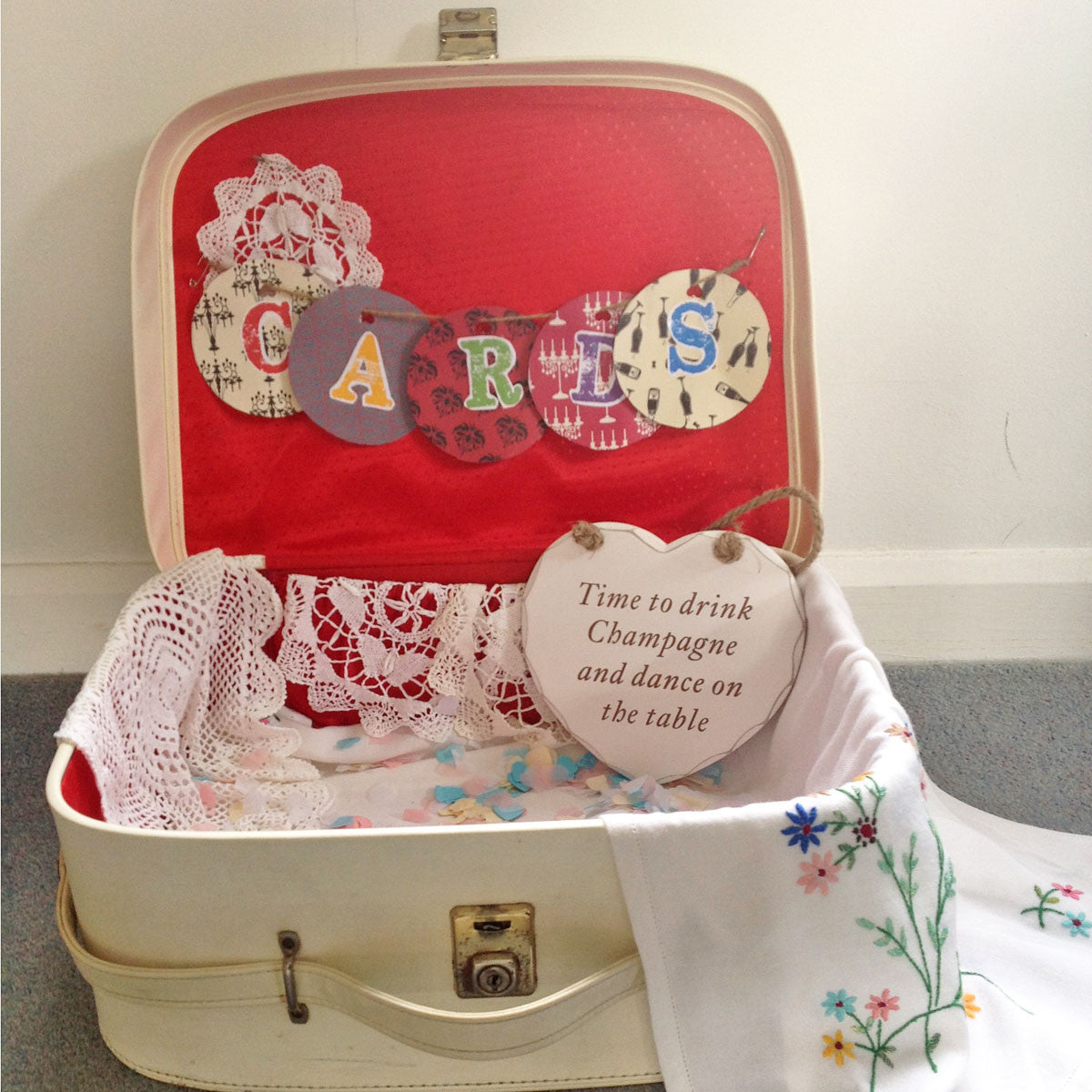 Hire vanity case for wedding cards. Rural Magpie style hire.